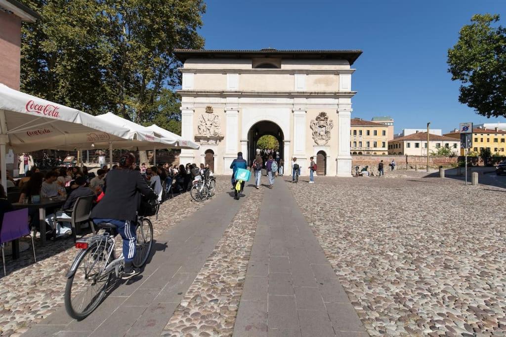 Appartamento Sul Fiume Al Portello Padova Exterior photo